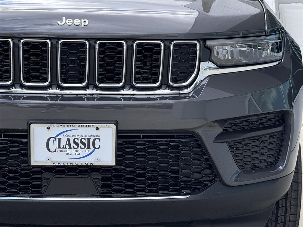 new 2025 Jeep Grand Cherokee car, priced at $38,125