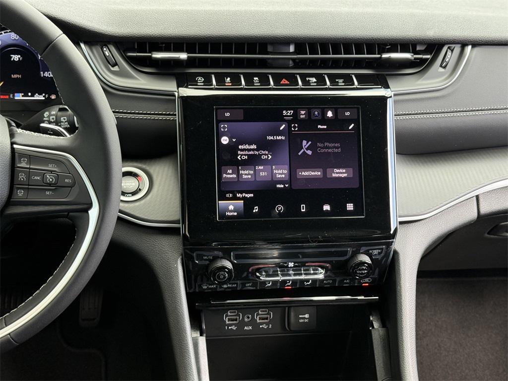 new 2025 Jeep Grand Cherokee car, priced at $38,125