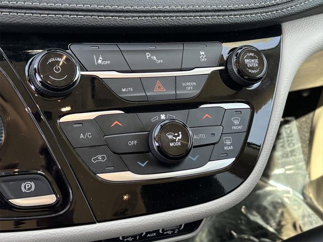 used 2024 Chrysler Pacifica Hybrid car, priced at $35,275