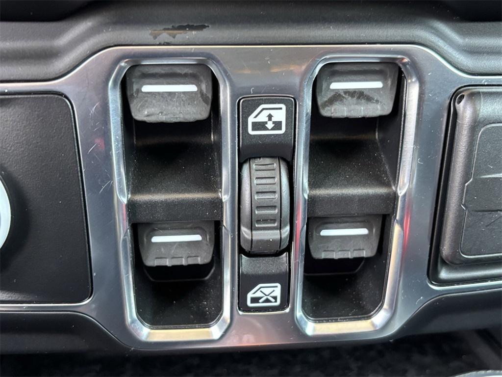 used 2021 Jeep Wrangler Unlimited car, priced at $33,652
