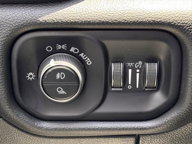 new 2025 Ram 1500 car, priced at $65,656