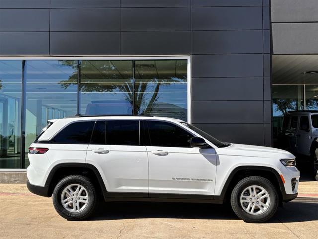 new 2025 Jeep Grand Cherokee car, priced at $37,625