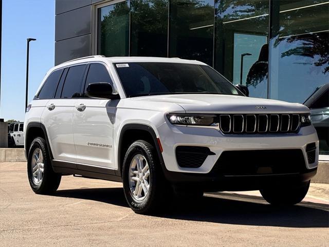 new 2025 Jeep Grand Cherokee car, priced at $37,625