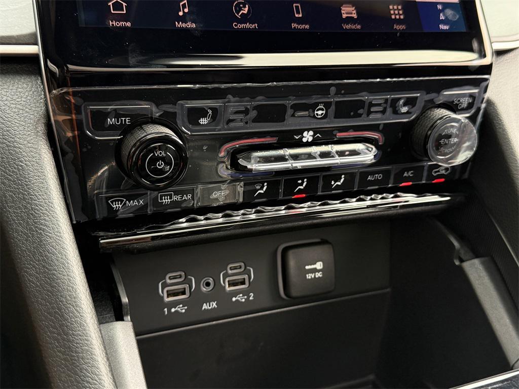 new 2025 Jeep Grand Cherokee car, priced at $47,485