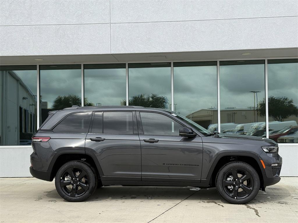 new 2025 Jeep Grand Cherokee car, priced at $47,485