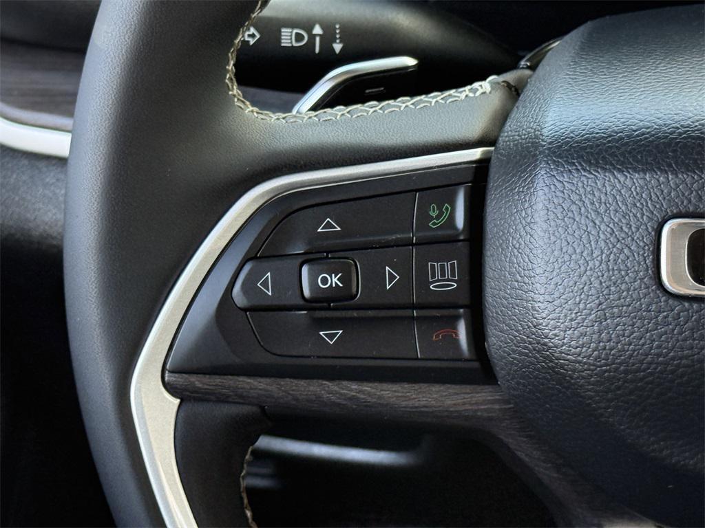 used 2023 Jeep Grand Cherokee car, priced at $32,991