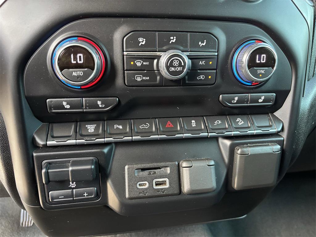 used 2022 Chevrolet Silverado 3500 car, priced at $39,992