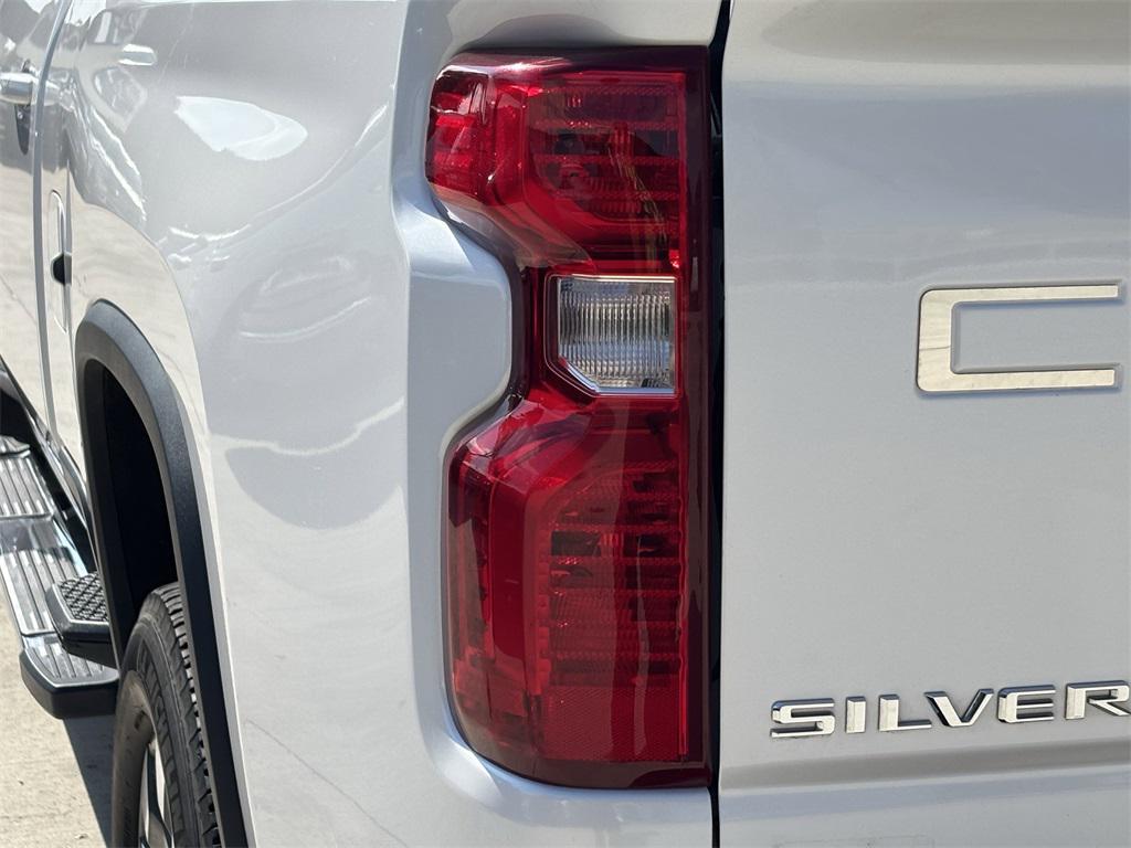 used 2022 Chevrolet Silverado 3500 car, priced at $39,992