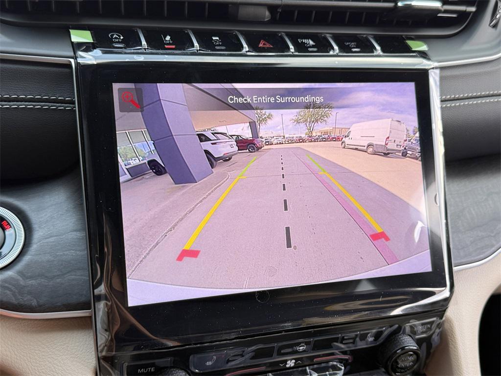 new 2025 Jeep Grand Cherokee car, priced at $41,650