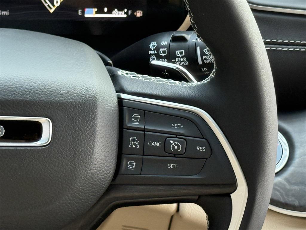 new 2025 Jeep Grand Cherokee car, priced at $41,650