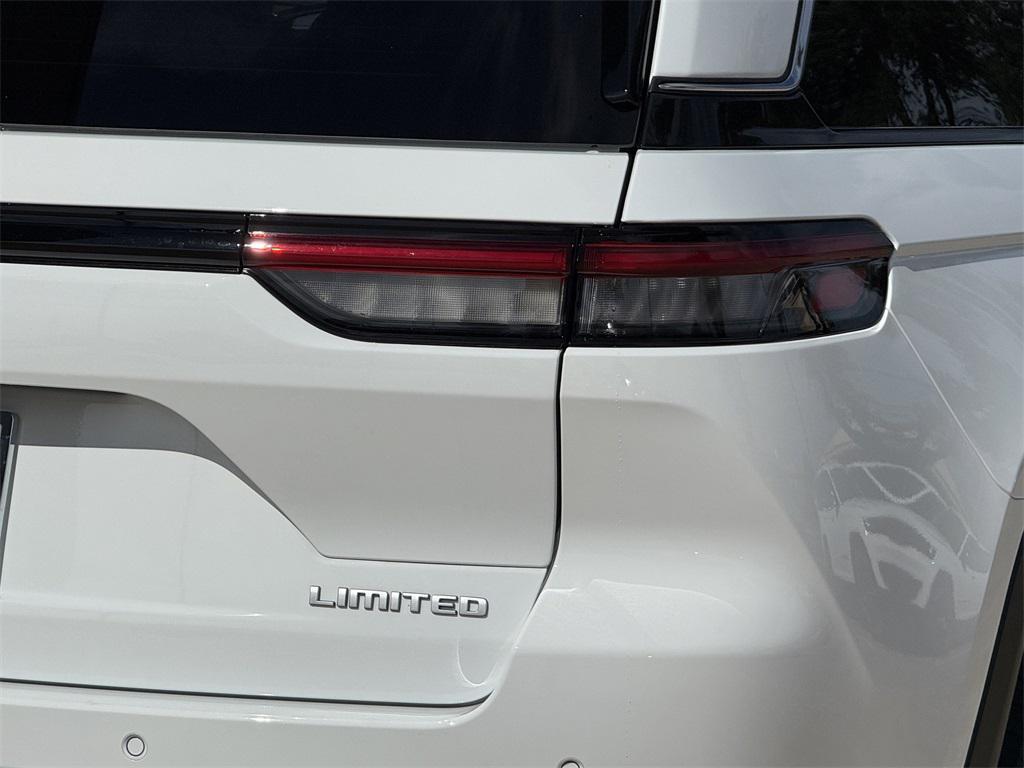 new 2025 Jeep Grand Cherokee car, priced at $41,650