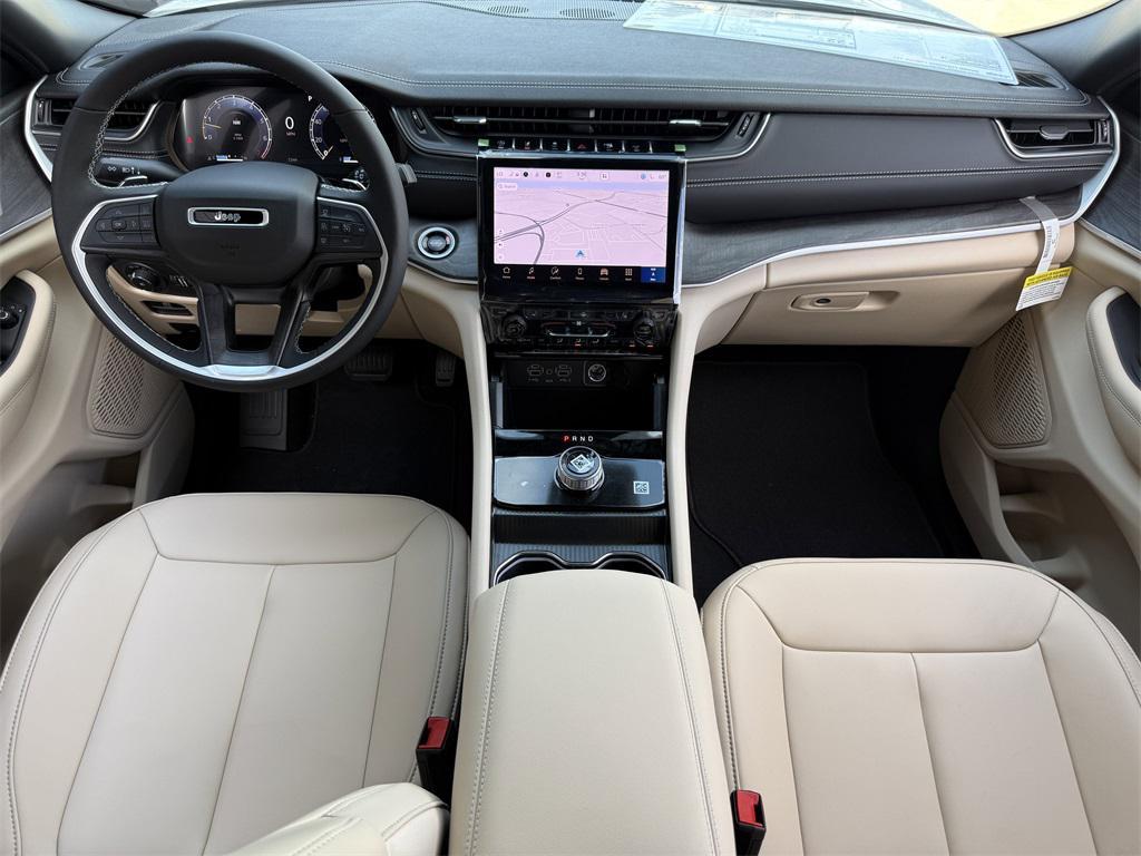 new 2025 Jeep Grand Cherokee car, priced at $41,650