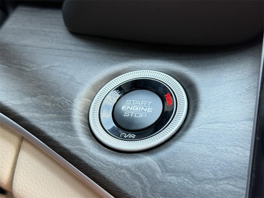 new 2025 Jeep Grand Cherokee car, priced at $41,650