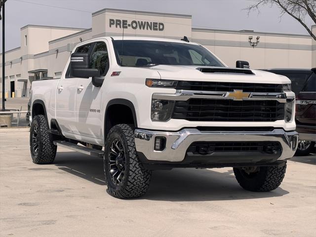 used 2024 Chevrolet Silverado 2500 car, priced at $55,992