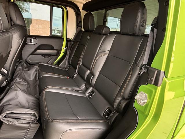 new 2025 Jeep Gladiator car, priced at $45,334