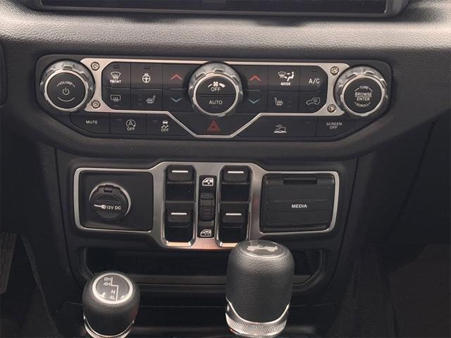 new 2025 Jeep Wrangler car, priced at $45,199