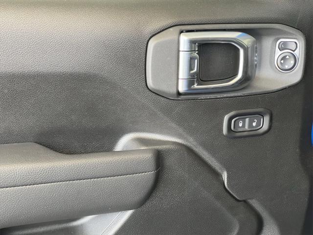 new 2025 Jeep Wrangler car