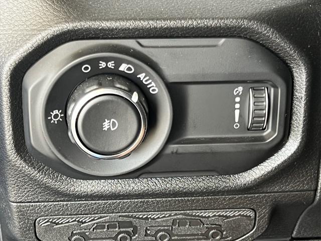 new 2025 Jeep Wrangler car
