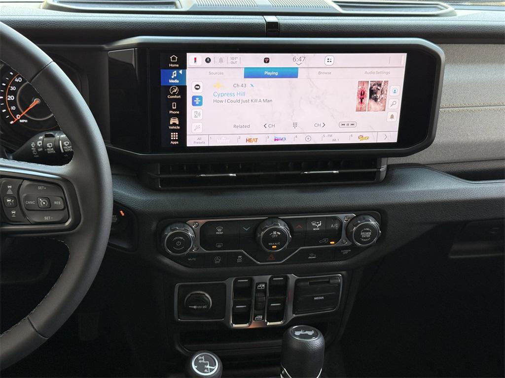 new 2025 Jeep Wrangler car, priced at $45,840