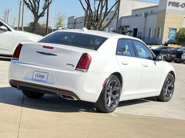 used 2022 Chrysler 300 car, priced at $25,592