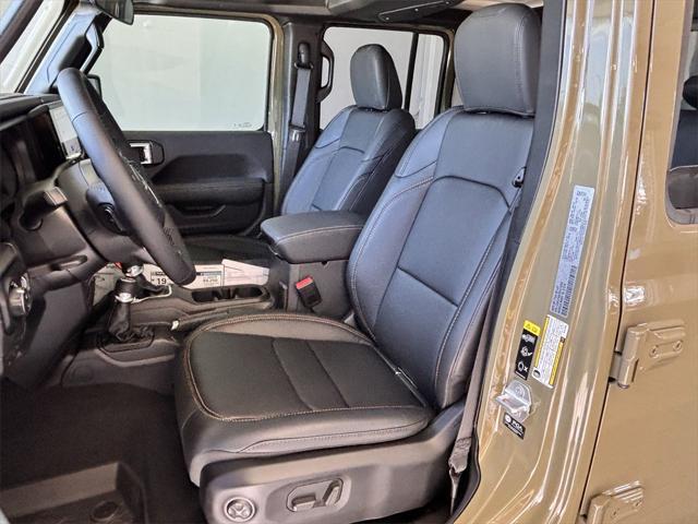 new 2025 Jeep Gladiator car, priced at $45,234
