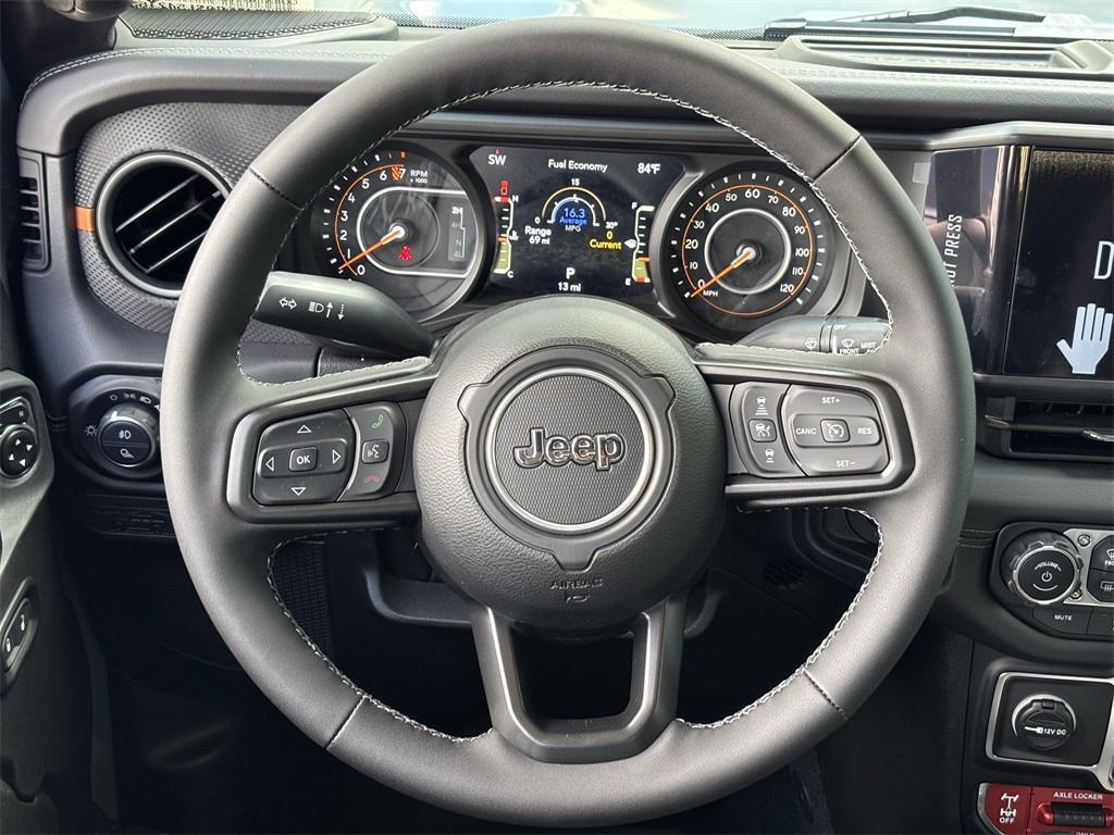 new 2025 Jeep Gladiator car, priced at $52,600