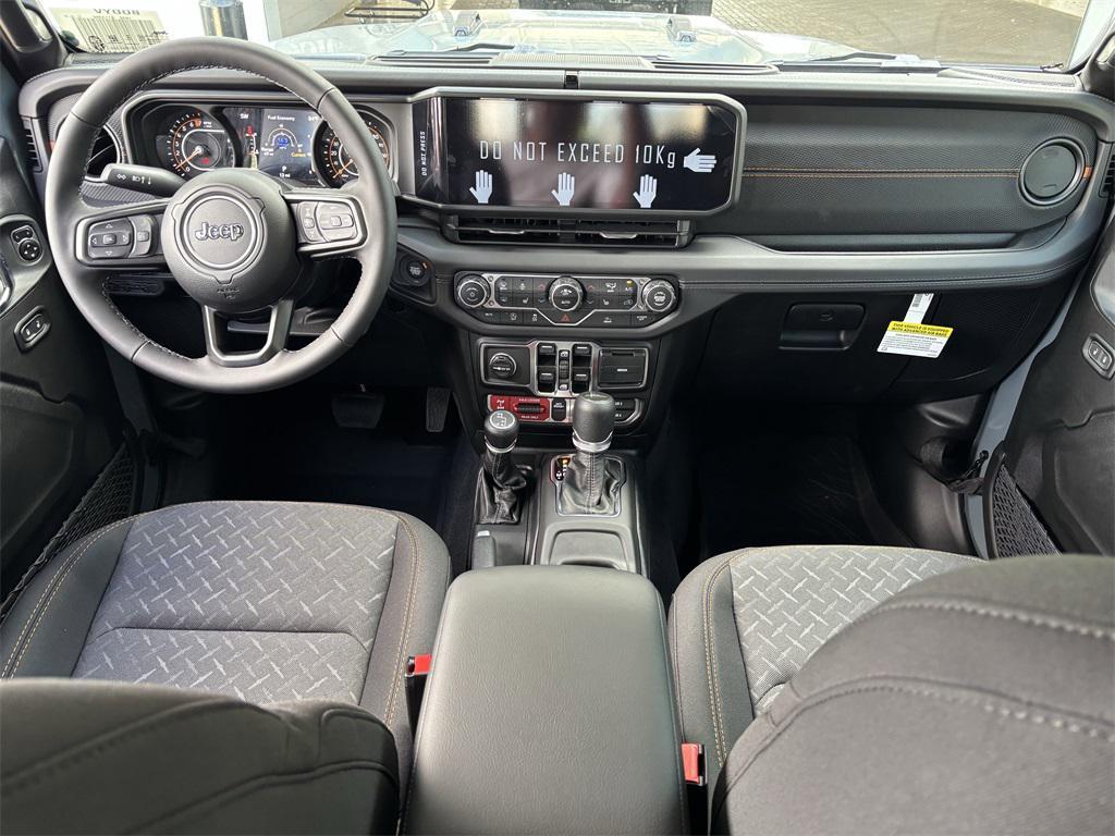 new 2025 Jeep Gladiator car, priced at $52,600