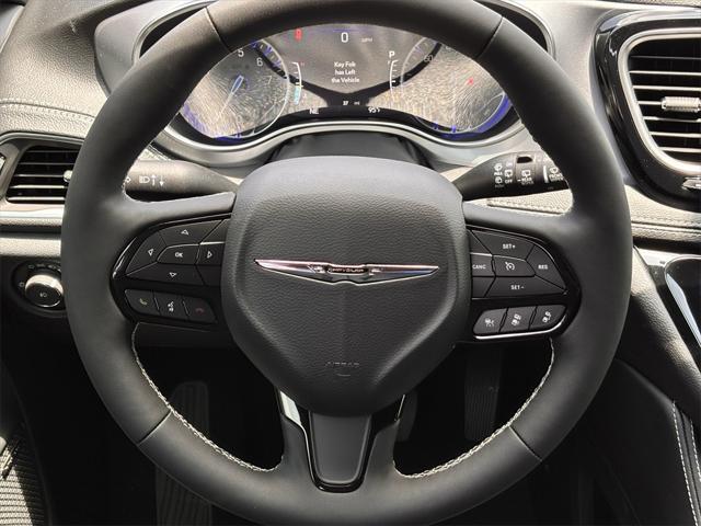 new 2025 Chrysler Pacifica car, priced at $51,456