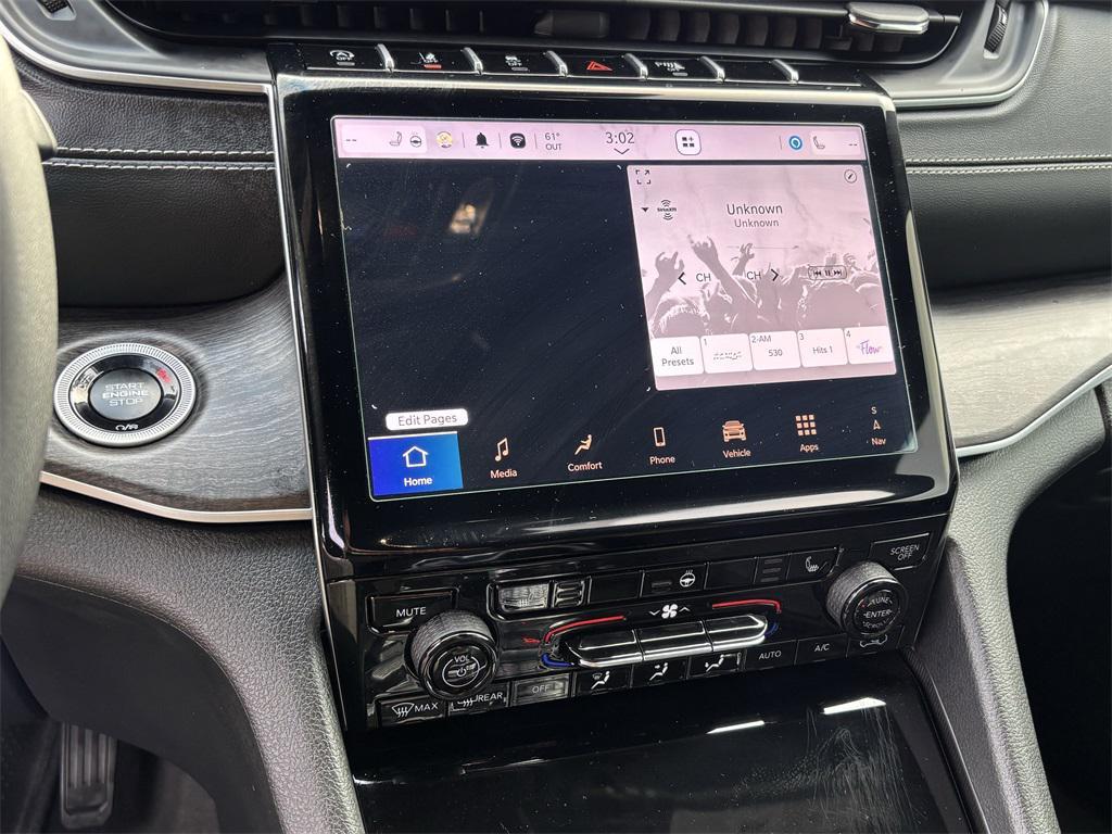 used 2025 Jeep Grand Cherokee L car