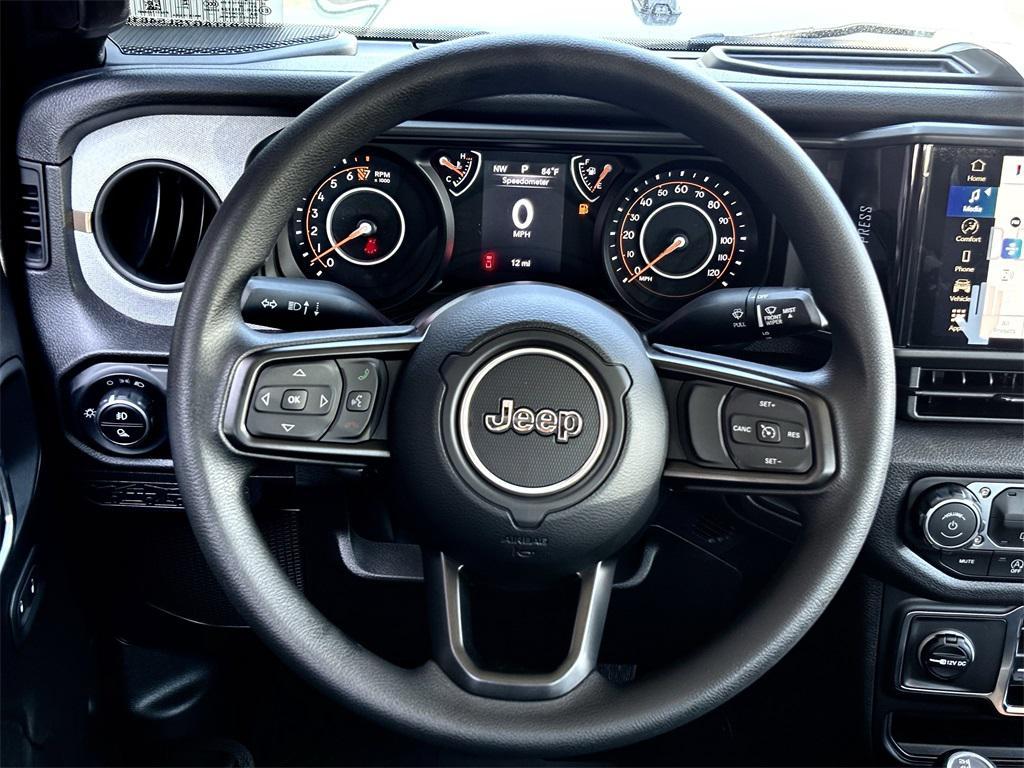 new 2025 Jeep Gladiator car, priced at $40,305