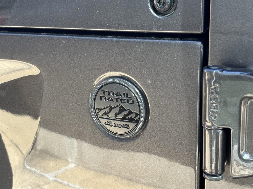 new 2025 Jeep Gladiator car, priced at $40,305