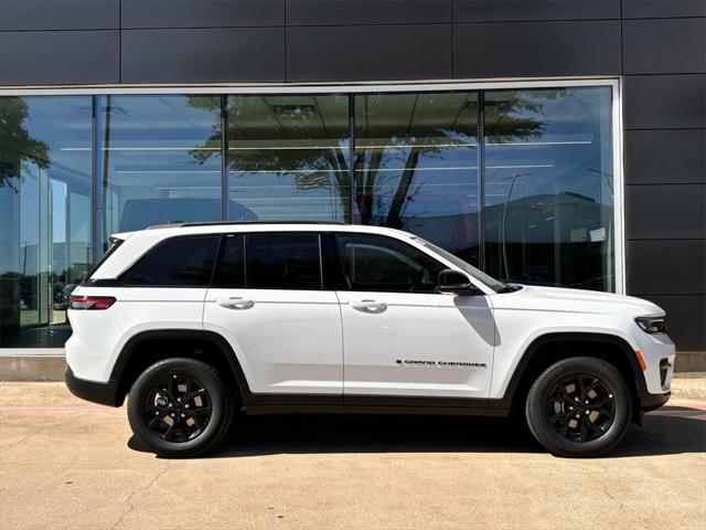 new 2025 Jeep Grand Cherokee car, priced at $40,930