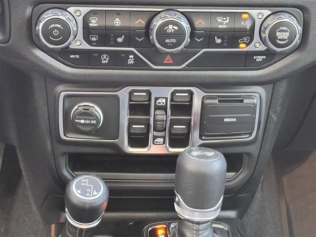 new 2025 Jeep Wrangler car