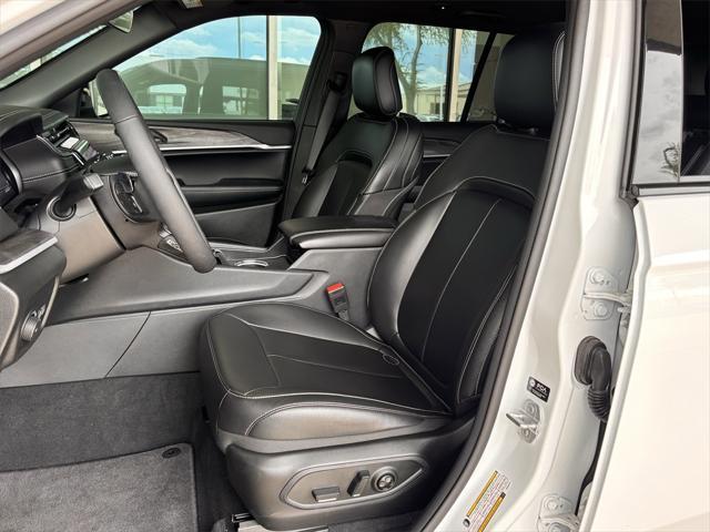 new 2025 Jeep Grand Cherokee car, priced at $41,081