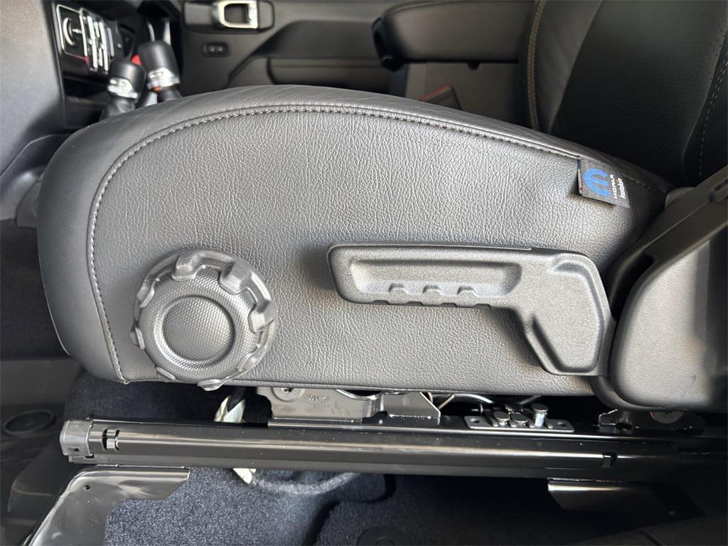 new 2025 Jeep Wrangler car, priced at $45,245