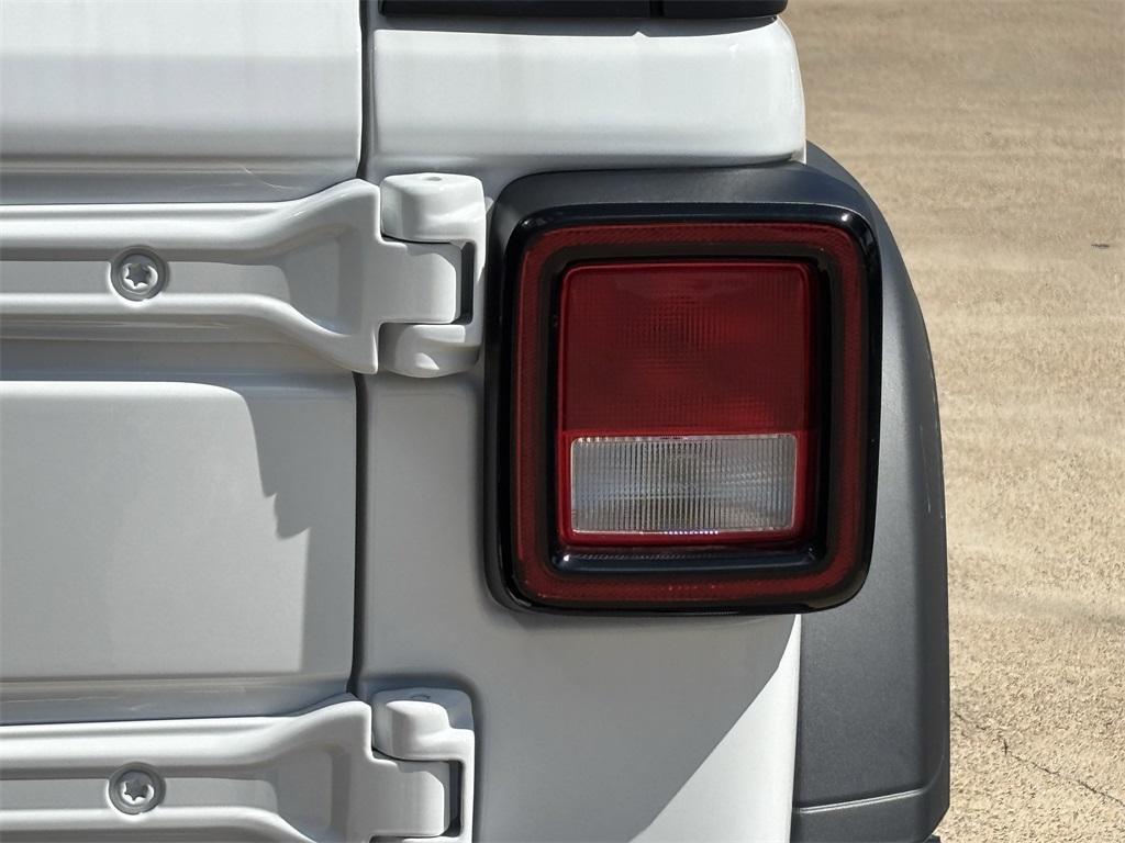 new 2025 Jeep Wrangler car, priced at $45,245