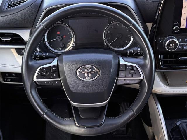 used 2023 Toyota Highlander car, priced at $36,891