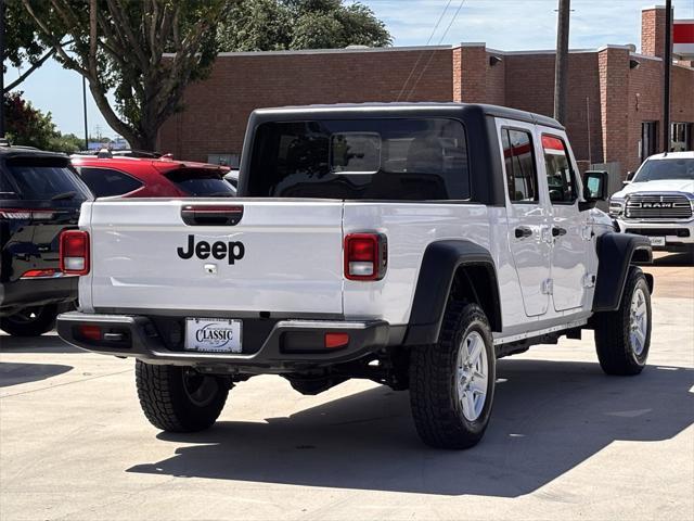 used 2023 Jeep Gladiator car, priced at $29,394