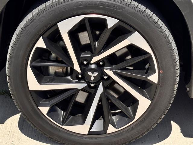 used 2024 Mitsubishi Outlander car, priced at $25,991