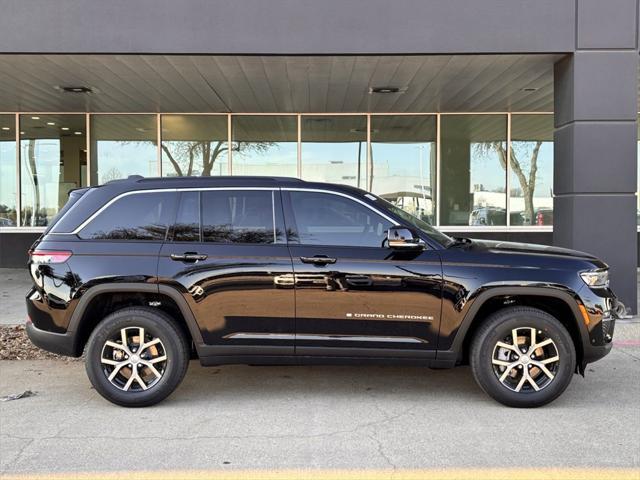 new 2025 Jeep Grand Cherokee car, priced at $48,235