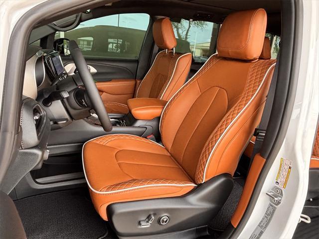 new 2025 Chrysler Pacifica car, priced at $55,541