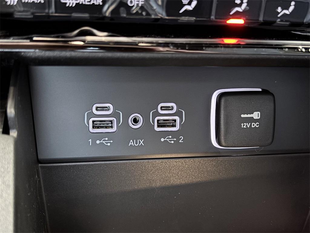 new 2025 Jeep Grand Cherokee L car, priced at $38,025