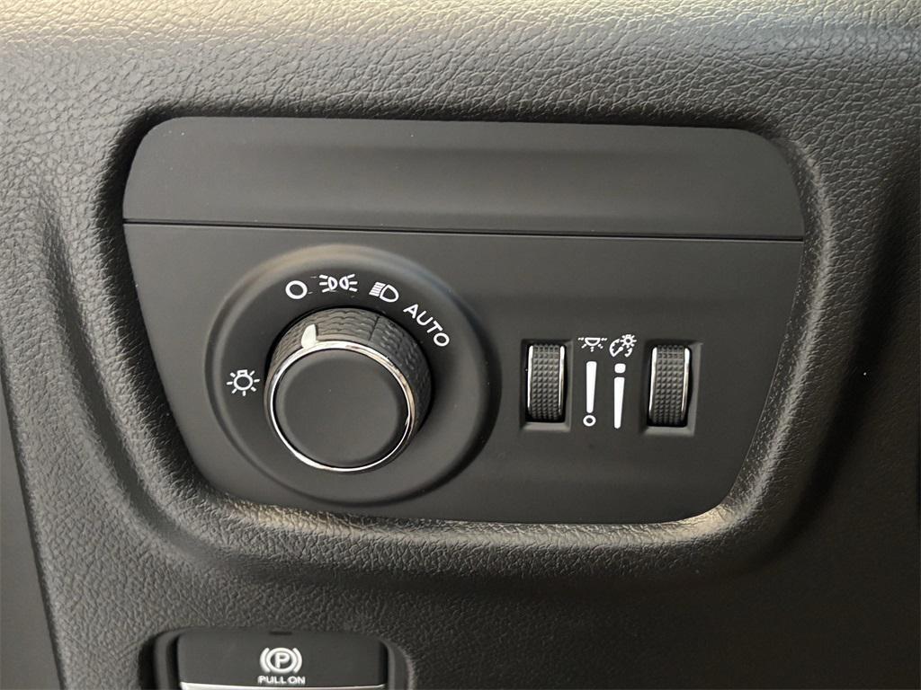 new 2025 Jeep Grand Cherokee L car, priced at $38,025