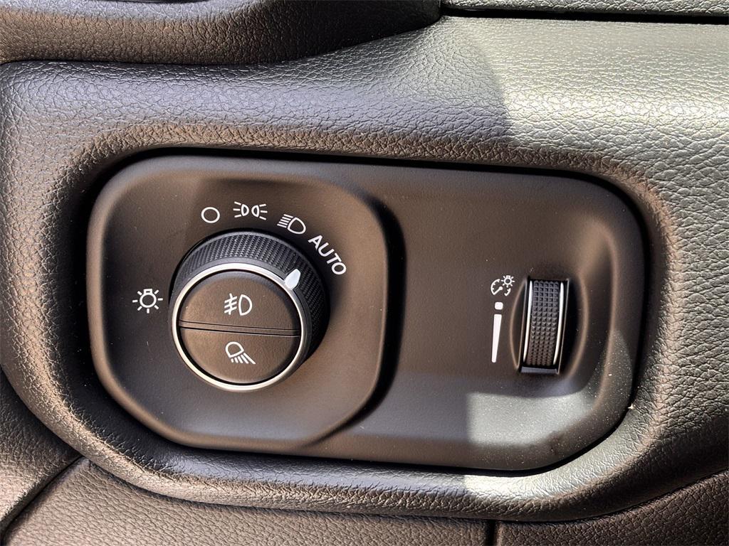 new 2025 Ram 2500 car, priced at $54,335