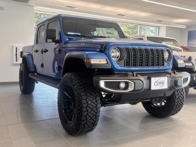 new 2025 Jeep Gladiator car, priced at $45,234