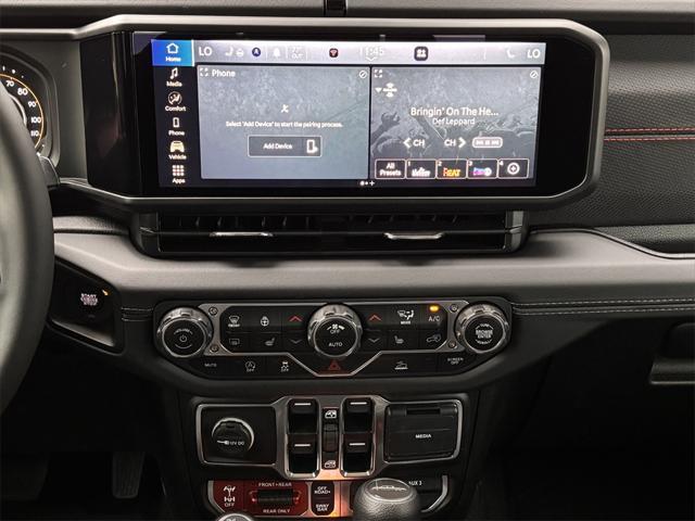 new 2025 Jeep Gladiator car, priced at $50,975