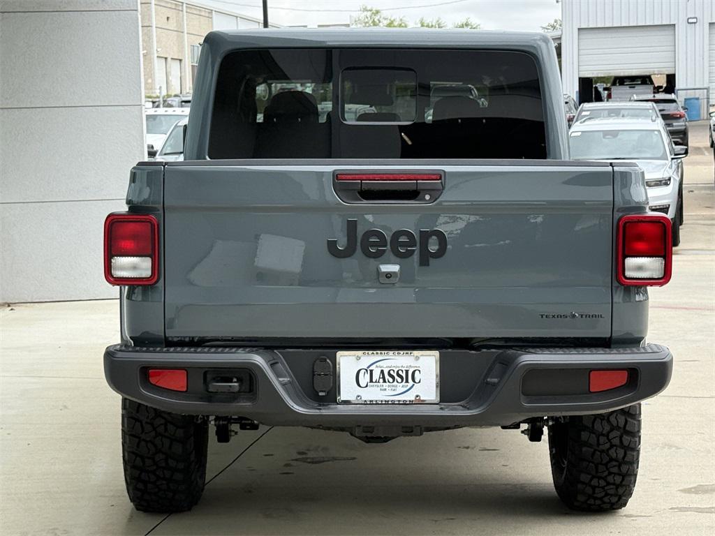 new 2025 Jeep Gladiator car, priced at $46,605