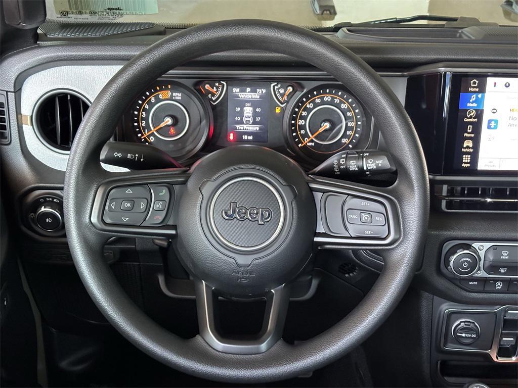 new 2025 Jeep Wrangler car, priced at $38,750