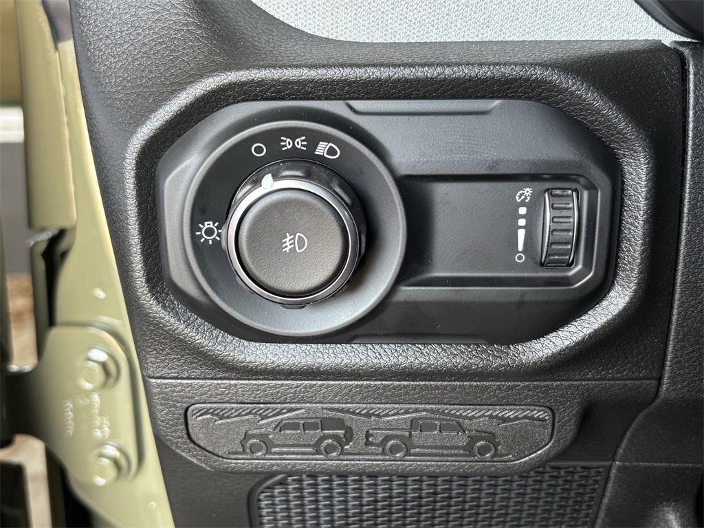 new 2025 Jeep Wrangler car, priced at $38,750