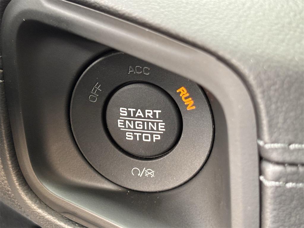 new 2025 Jeep Gladiator car, priced at $44,624